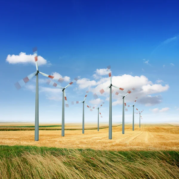 Ветрогенераторы генерируют энергию — стоковое фото