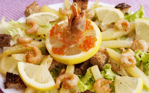 Creative fresh salad from seafood — Stock Photo, Image
