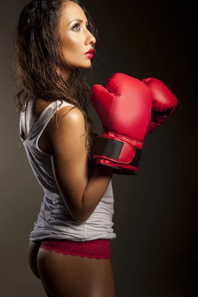 A boksz-kesztyűket lány — Stock Fotó