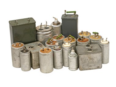 farklı capacitors.isolated.