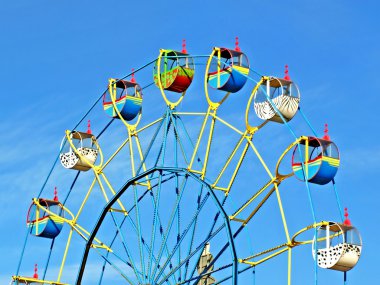 çok renkli carousel.