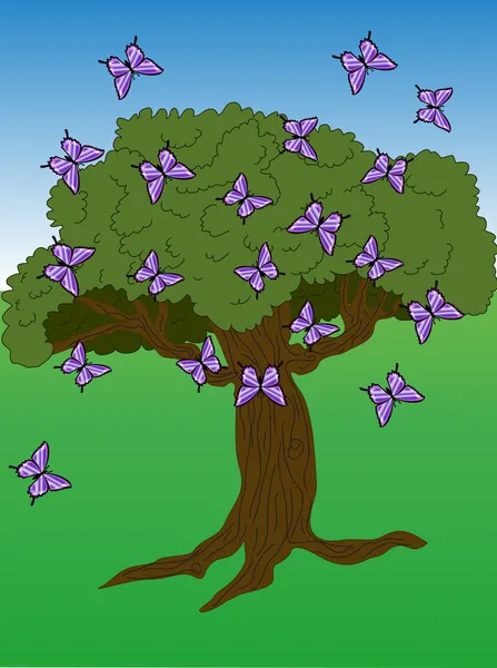 Ein grüner Baum mit Schmetterlingen — Stockfoto