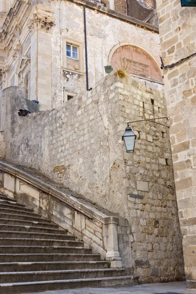 Типичная хорватская архитектура - Dubrovnik . — стоковое фото