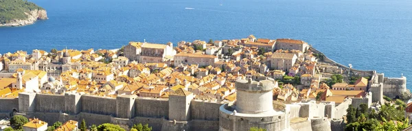 Panorama del casco antiguo de Dubrovnik . —  Fotos de Stock