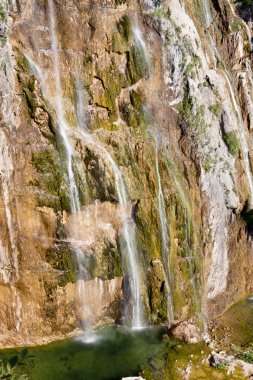 büyük şelale - plitivice göl üzerinde havadan görünümü.