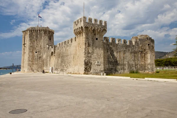Vista sobre el castillo de Kamerlengo - Trogir —  Fotos de Stock