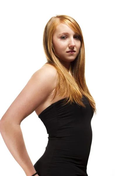 Jeune rousse femme avec chemise noire — Photo