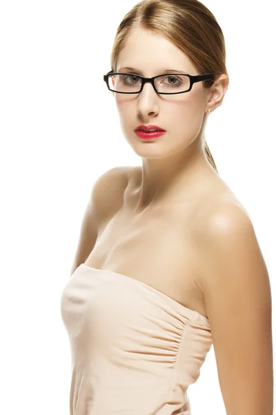 Gyönyörű nő sárgásbarna ing, fekete szemüveg — Stock Fotó