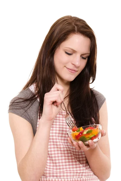 Улыбающаяся женщина с салатом — стоковое фото