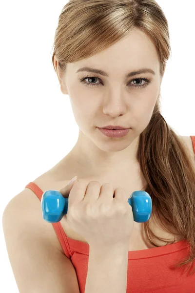 Bir dumbbell ile bir fitness kadın portresi — Stok fotoğraf