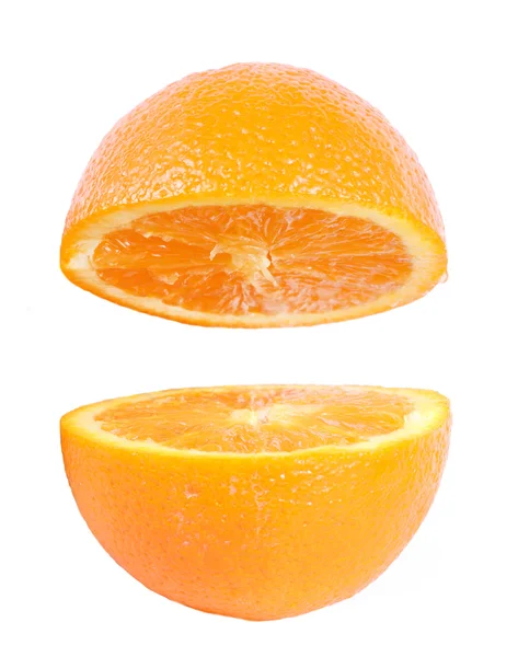 Naranja fresca aislada sobre fondo blanco —  Fotos de Stock