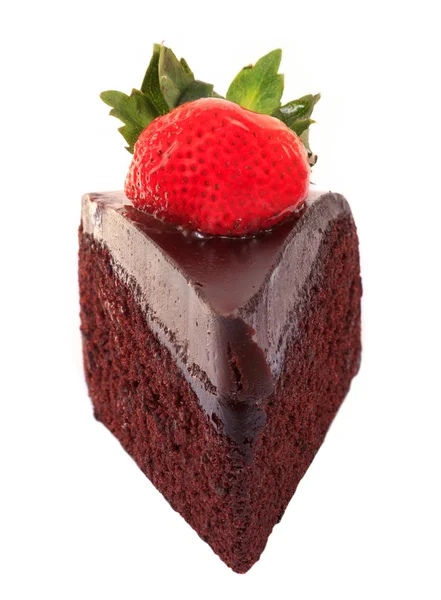 Donkere chocolade aardbei taart geïsoleerd — Stockfoto