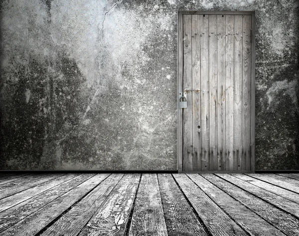 Raumausstattung mit alter Tür — Stockfoto