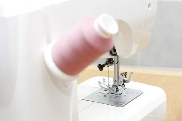 Sewing needle — Stock Photo, Image