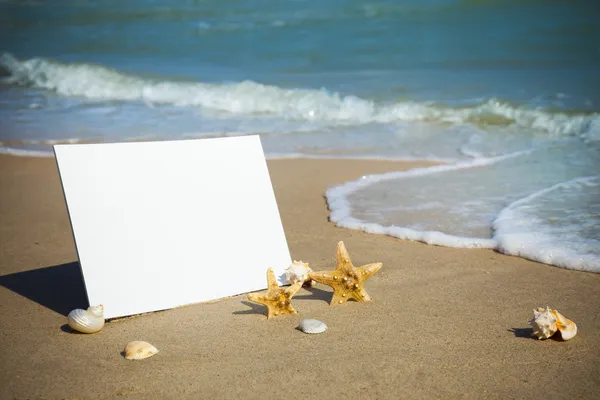 Verão / Papel de praia em branco sobre o mar — Fotografia de Stock