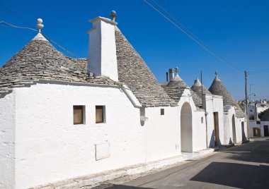 Alberobello 'nun çardağı. Puglia. İtalya..