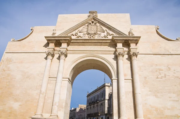 Napoliten bir kapı. Lecce. Puglia. İtalya. — Stok fotoğraf