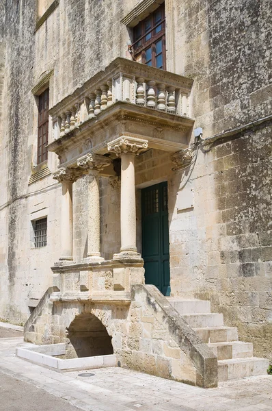 Palacio ducal de Castromediano-Limburgo. Cavallino. Puglia. Italia . — Foto de Stock