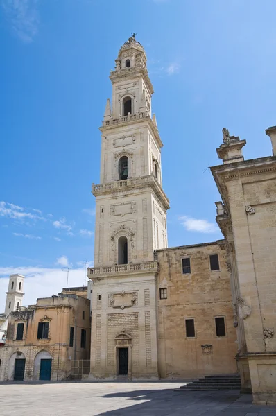 Klokkentoren van de kathedraal. Lecce. Puglia. Italië. — Stockfoto