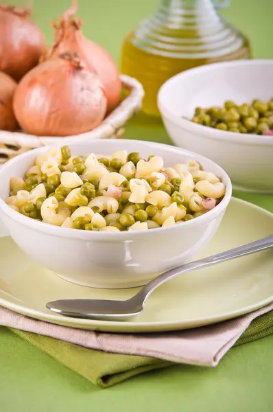 エンドウ豆とパスタのスープ. — ストック写真