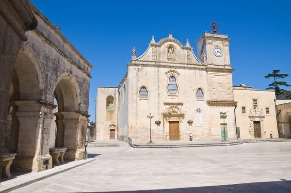 Moeder de kerk van st. giorgio. Melpignano. Puglia. Italië. — Stockfoto