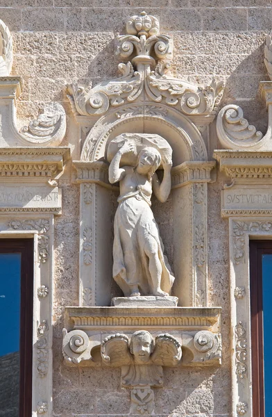 コリリアーノ d'otranto のデ モンティ城。プーリア州。イタリア. — ストック写真