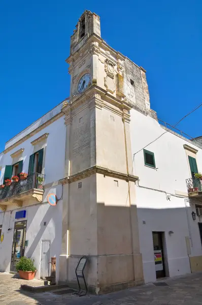 Wieża zegarowa. Corigliano dʼOtranto. Puglia. Włochy. — Zdjęcie stockowe