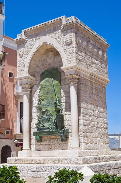 Monument to the Challenge in Barletta. Puglia. Italy. — Stock Photo, Image