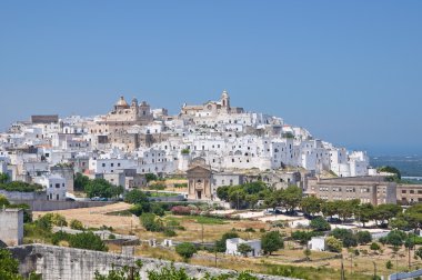 ostuni panoramik manzaralı. Puglia. İtalya.