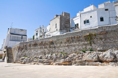 güçlendirilmiş duvarlar. Ostuni. Puglia. İtalya.