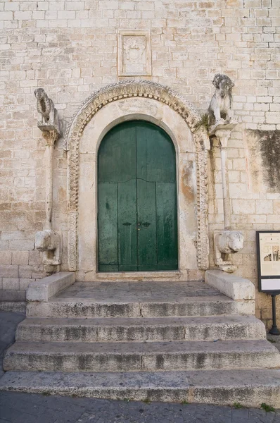 Kerk van st. giacomo. Trani. Puglia. Italië. — Stockfoto