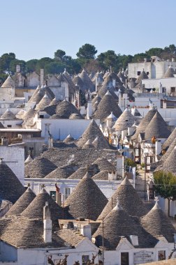 Alberobello 'nun çardağı. Puglia. İtalya..