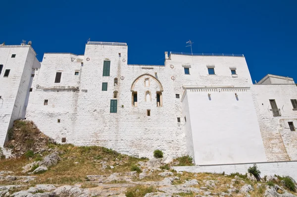 Güçlendirilmiş duvarlar. Ostuni. Puglia. İtalya. — Stok fotoğraf