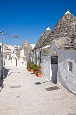 Alberobello 'nun çardağı. Puglia. İtalya..