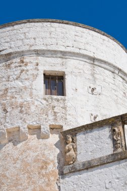 Amatin kulesi. Cisternino. Puglia. İtalya.