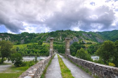 Kambur Köprüsü. Bobbio. Emilia-Romagna. İtalya.