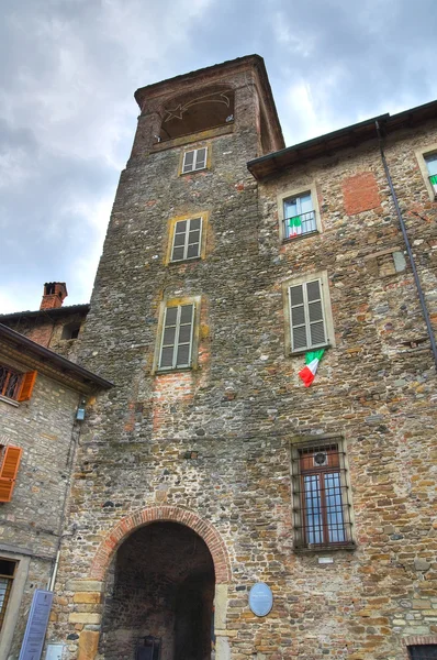 Anguissola hrad. Travo. Emilia-Romagna. Itálie. — Stock fotografie
