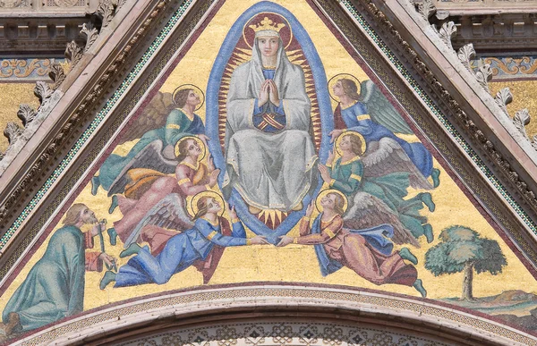 オルヴィエート大聖堂ウンブリア州。イタリア. — ストック写真