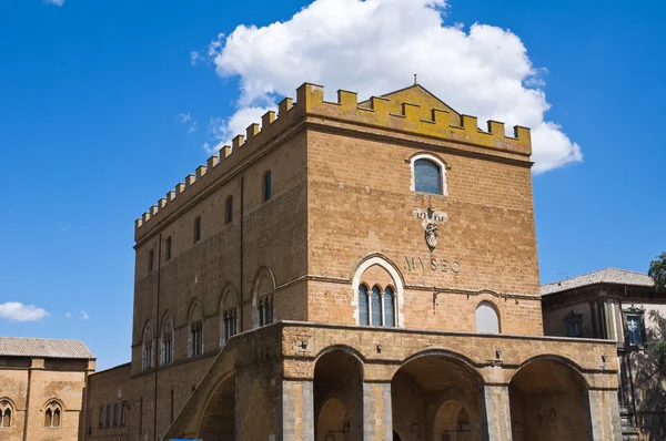 Soliano palác. Orvieto. Umbrie. Itálie. — Stock fotografie