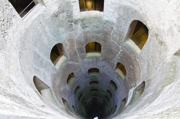 St. Patrick's Well. Jag heter Orvieto. Umbrien. Italien. — Stockfoto
