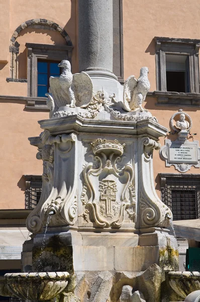 Monumentale fontein. Tarquinia. Lazio. Italië. — Stockfoto