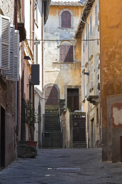 Переулок. Витербо. Лацио. Италия . — стоковое фото