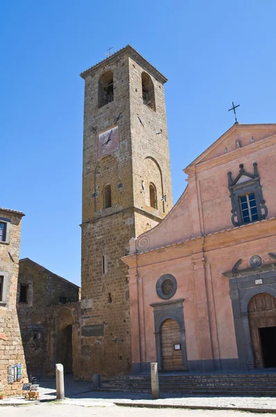 Kerk van st. donato. Civita di bagnoregio. Lazio. Italië. — Stockfoto