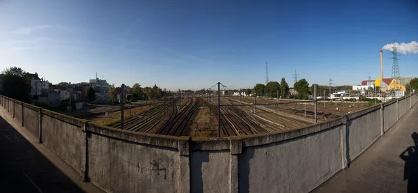 Verbrandingsinstallatie in Brussel en treinen — Stockfoto