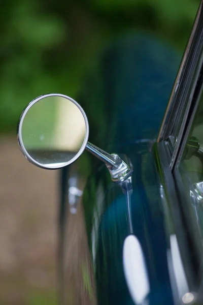 Carro Vintage, detalhe do espelho — Fotografia de Stock
