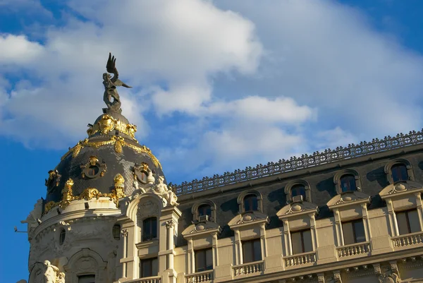 Historické budovy s krajkou frontách v Madridu — Stock fotografie
