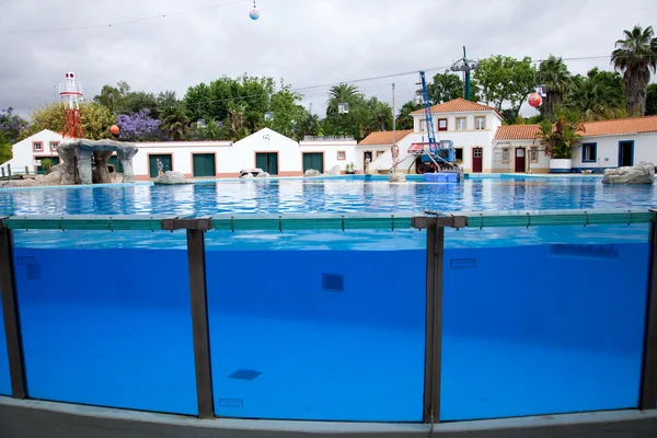 lisbon zoo, Dolphinarium