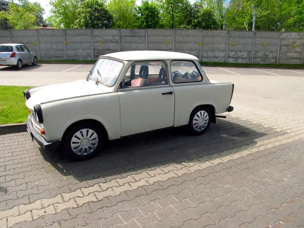Trabant, iyi eski Doğu Alman plastik araba — Stok fotoğraf