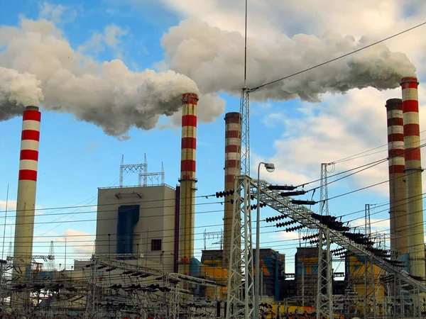 Elektrowni spalających węgiel brunatny — Zdjęcie stockowe