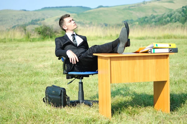 Business man at desk outside — Stock Photo, Image